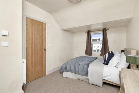 House share to rent - Photo 2