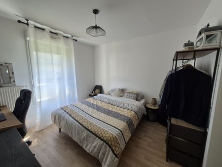 Location Appartement 3 pièces 67m² ARMENTIERES 59280 - Photo 4