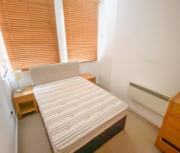 2 bedroom flat to rent - Photo 3