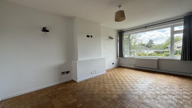 2 bedroom semi-detached bungalow to rent - Photo 1