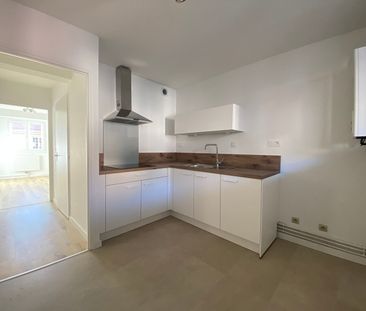 Location Appartement 2 pièces 46m² - Photo 3