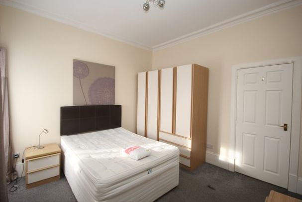 Flat D, 32 Broad Street, AB42 1BY, Peterhead - Photo 1