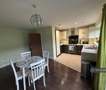 3 bedroom semi-detached house to rent - Photo 5