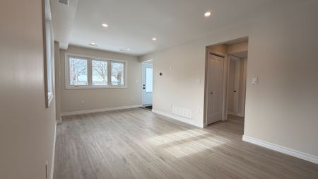 For Lease - 119 Wellington Street Unit# Main, Whitby, Ontario - Photo 5