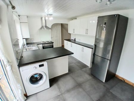 York Road, Stevenage - Photo 5