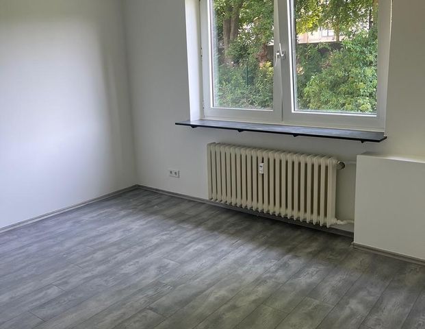 Erstbezug Kernsanierte 3-Zimmer-Wohnung mit 2 Bädern, Balkon - Photo 1