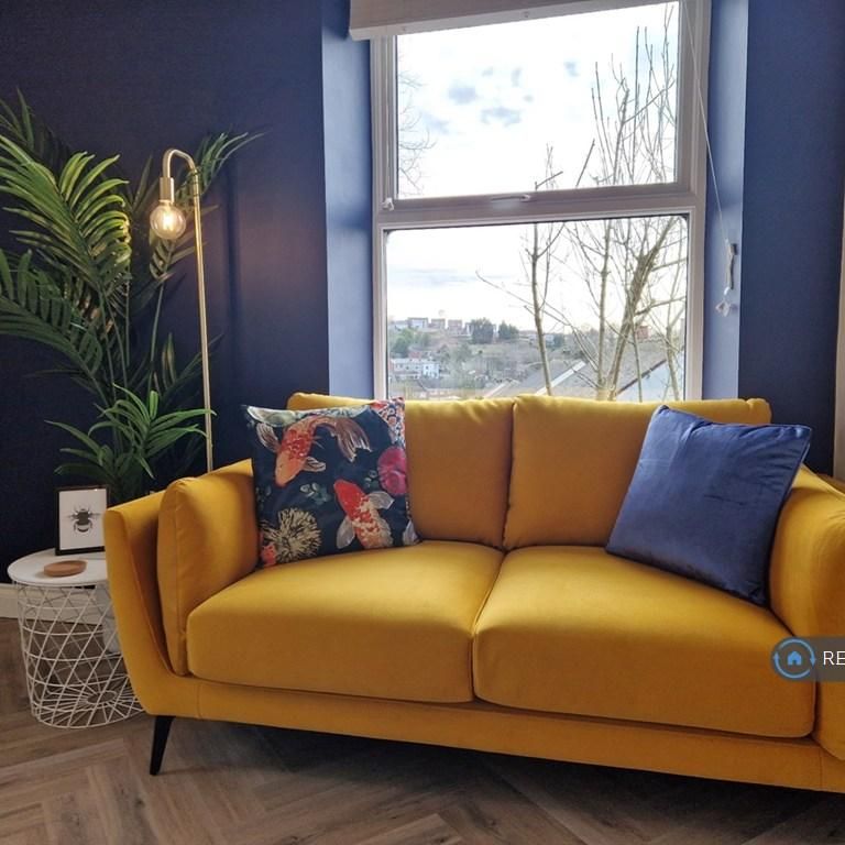 1 bedroom in a house share to rent - Photo 1