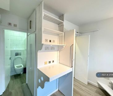 Studio to rent - Photo 1