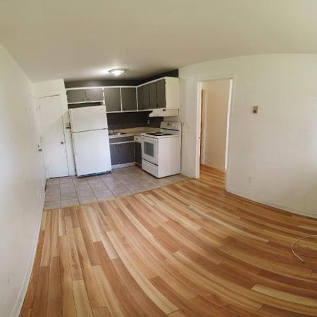 1 CH - 1 SDB - Québec - $827 /mo - Photo 3