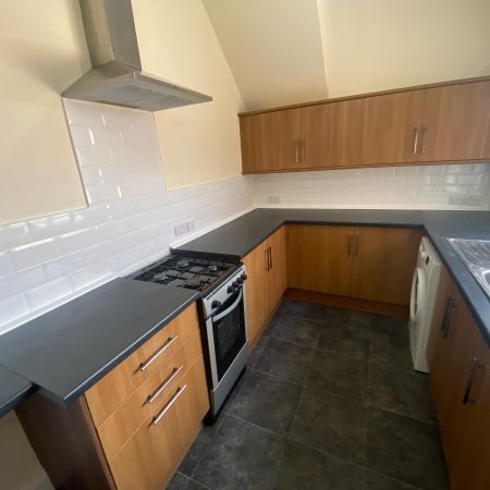 2 bed flat to rent in Fern Dene Road, Gateshead - Photo 3