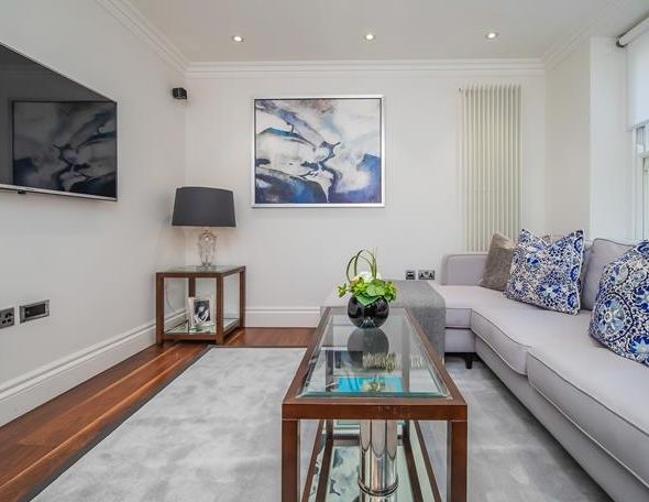 GARDEN HOUSE, BAYSWATER, W2, London - Photo 1