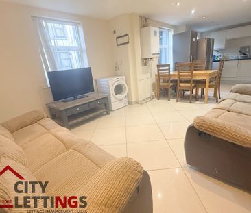 7 Bedroom Flat - Photo 6