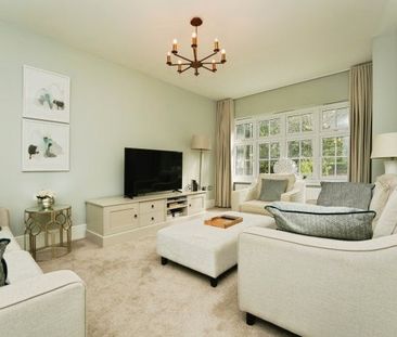 Honeysuckle Avenue, Cheltenham, GL53 - Photo 4