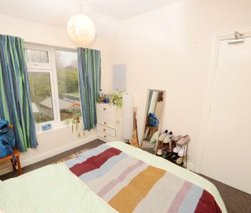4 bedroom terraced house to rent - Photo 5