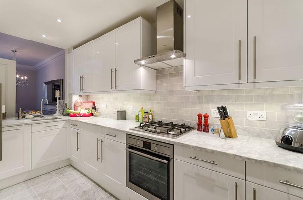 2 bedroom flat to rent - Photo 1