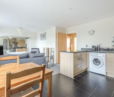 2 bedroom apartment to rent - Photo 3