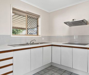 CONVENIENT FAMILY LIVING - Photo 6