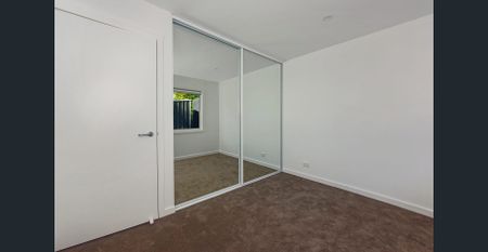 Modern Granny Flat with Fully Fenced Yard - Photo 2