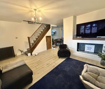 2 bedroom terraced house to rent - Photo 3
