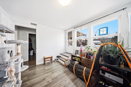 For Lease - 2483 Industrial Street Unit# 7, Burlington, Ontario - Photo 2