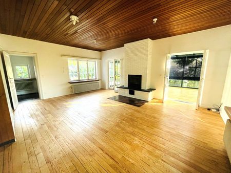 Villa met zonnige tuin in een rustige buurt - Foto 2