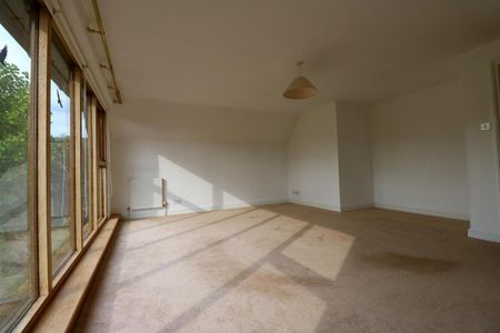 3 bedroom detached house to rent - Photo 4