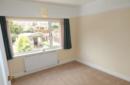 3 bedroom semi-detached house to rent - Photo 3