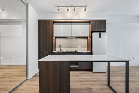 For Lease - 395 Square One Drive Unit# 318, Mississauga, Ontario - Photo 3