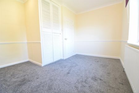 Cromwell Crescent, Pontefract - Photo 3