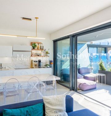 Appartement • Le Pharo - Photo 3