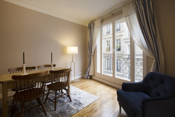 Appartement à louer rue Blanche, Paris 9ème - Photo 1