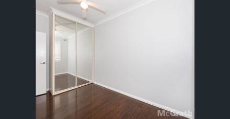 Immaculate apartment in parkside location - Photo 3