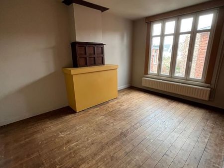 Ruim appartement met 4 slaapkamers in centrum - Photo 2