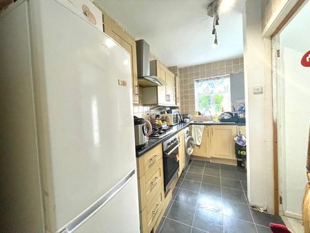 2 Bed Terraced House, Freshland Way, BS15 - Photo 4