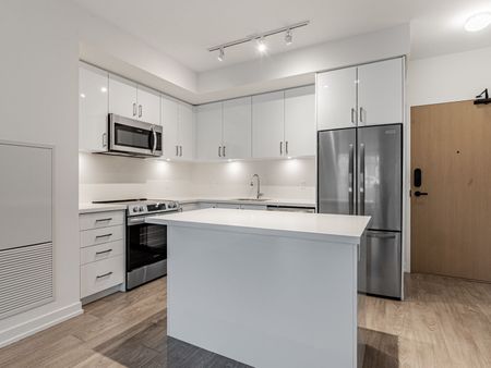 For Lease - 333 Sunseeker Avenue Unit# 110, Innisfil, Ontario - Photo 2