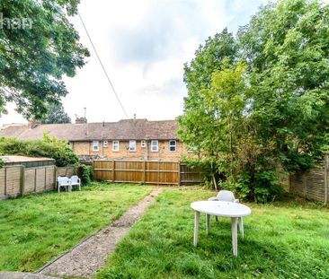 4 bedroom semi-detached house to rent - Photo 1