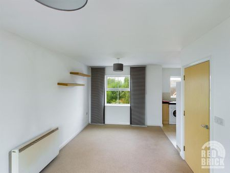 2 bedroom flat to rent - Photo 2