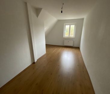 viel Platz - Dachgeschoss mit Altbau-Charme ! - Photo 4