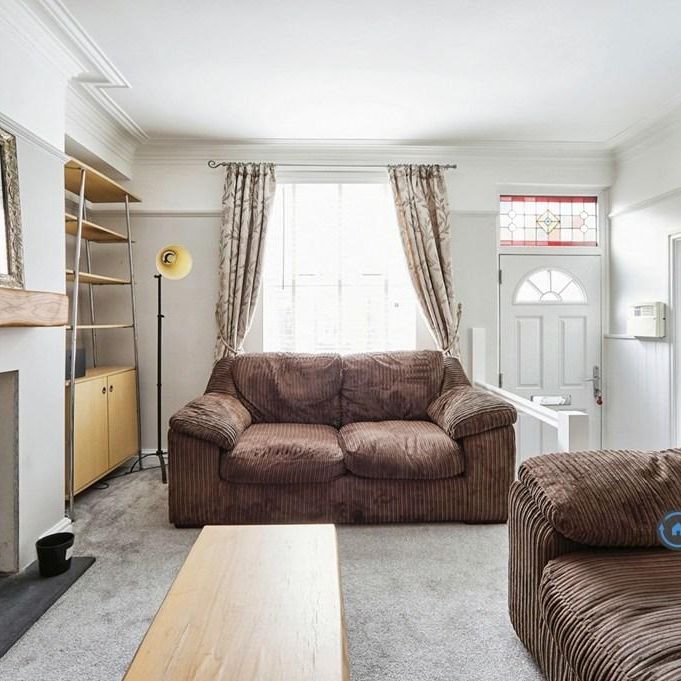 2 bedroom terraced house to rent - Photo 1