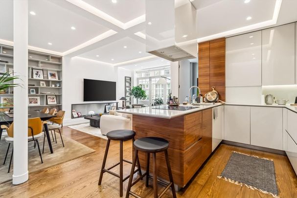 4 bedroom end of terrace house to rent - Photo 1