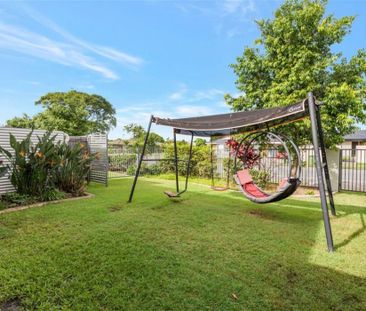 "Spacious and Modern Townhouse for Rent in Ormeau - Your Perfect Ho... - Photo 3