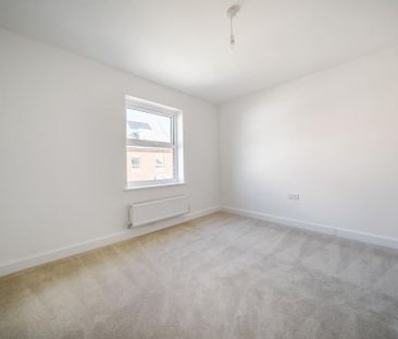 4 bedroom detached house to rent - Photo 6