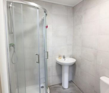1 bed Studio - To Let - Photo 4