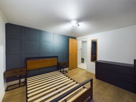 2 bedroom flat to rent - Photo 5