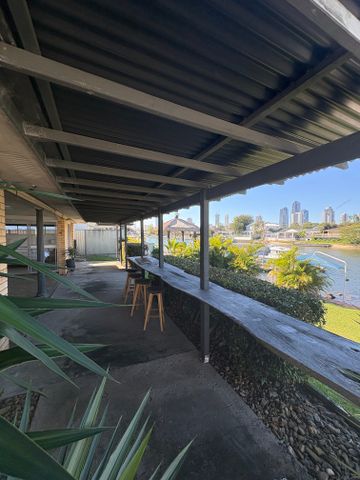 Broadbeach Waters - Photo 5