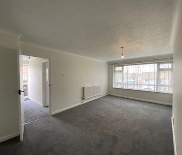 4, Holmlea Close - Photo 1