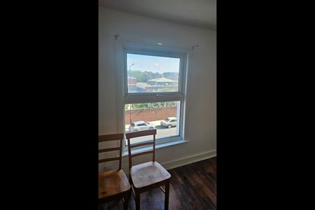 Studio Flat, Leytonstone Road, E15 - Photo 2