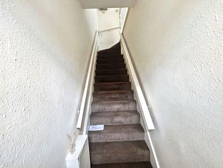 2 bed upper flat to rent in NE24 - Photo 2