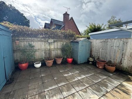 2 bedroom semi-detached house to rent - Photo 2