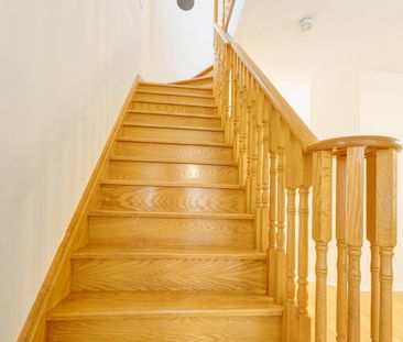 For Lease - 5172 Nestling Grove, Mississauga, Ontario - Photo 3